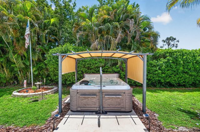1940 SW 73rd Avenue, Plantation, FL 33317