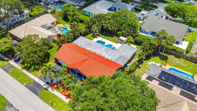 1940 SW 73rd Avenue, Plantation, FL 33317