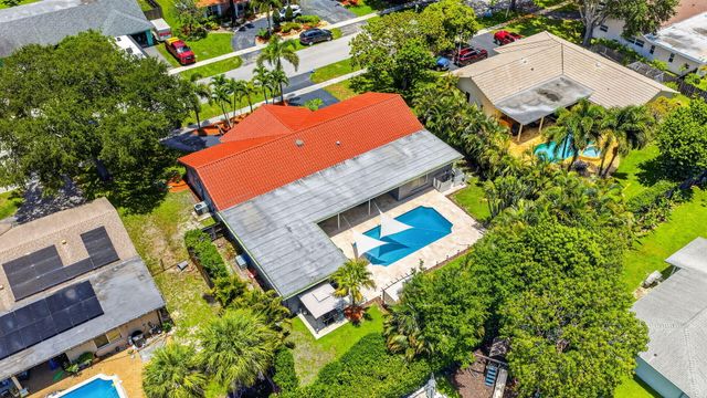 1940 SW 73rd Avenue, Plantation, FL 33317