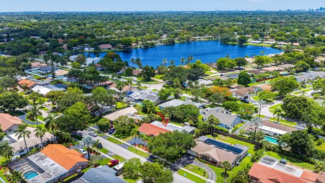 1940 SW 73rd Avenue, Plantation, FL 33317