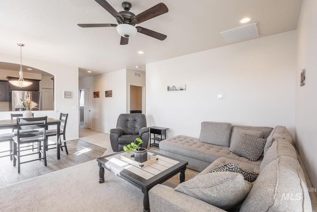 3995 S Quilt Ave, Nampa, ID 83687