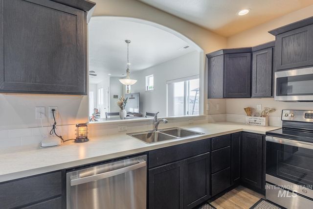 3995 S Quilt Ave, Nampa, ID 83687