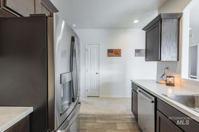 3995 S Quilt Ave, Nampa, ID 83687