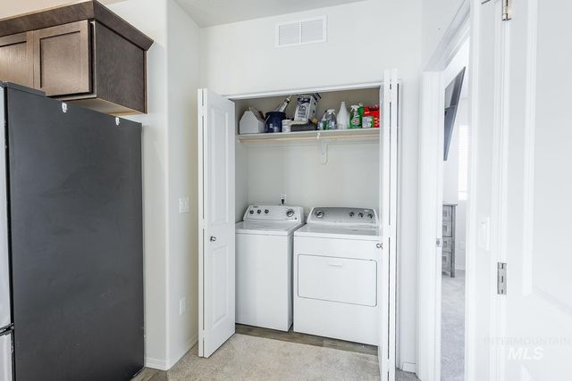 3995 S Quilt Ave, Nampa, ID 83687