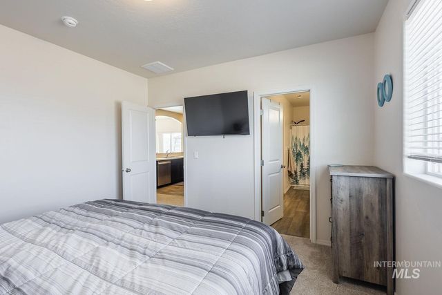 3995 S Quilt Ave, Nampa, ID 83687