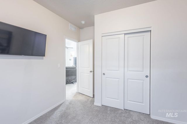 3995 S Quilt Ave, Nampa, ID 83687