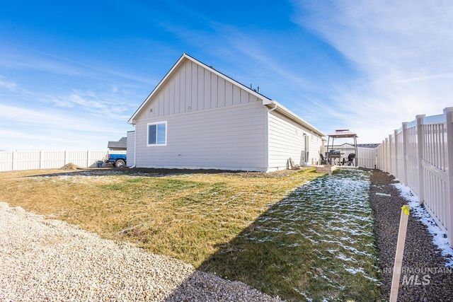 3995 S Quilt Ave, Nampa, ID 83687