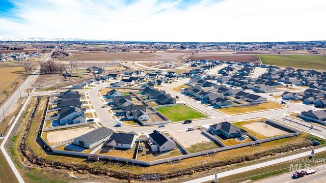 3995 S Quilt Ave, Nampa, ID 83687