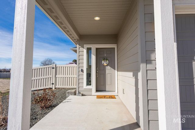 3995 S Quilt Ave, Nampa, ID 83687