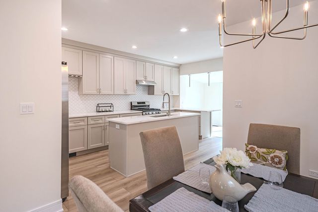 3535 N Osceola Avenue, Chicago, IL 60634