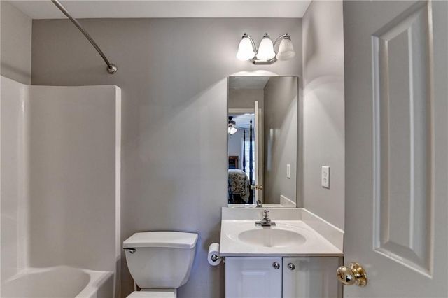 964 Fairview Club Circle, Dacula, GA 30019