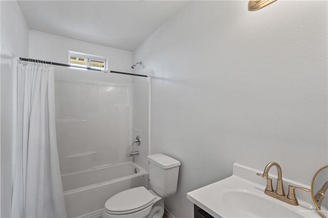 7116 Playa Del Rey Road, Edinburg, TX 78542