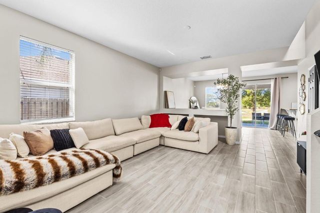 6909 NW Kowal Court, Port St. Lucie, Port St Lucie, FL 34986