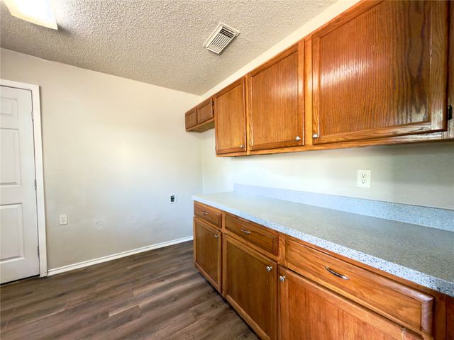 10311 Budtime Lane, Dallas, TX 75217