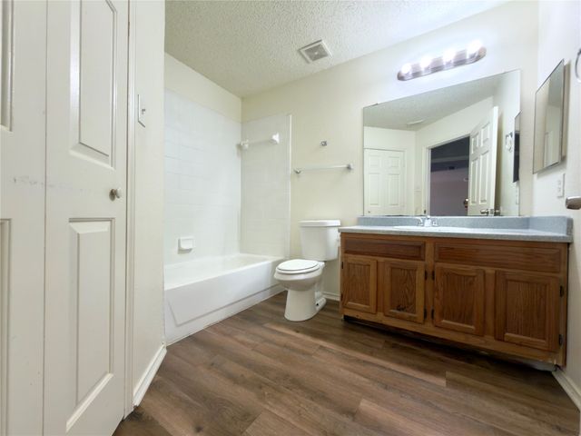 10311 Budtime Lane, Dallas, TX 75217
