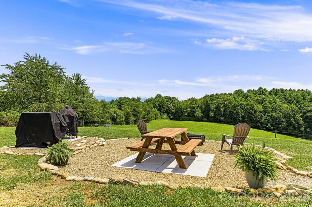 615 Don Felmet Road, Marshall, NC 28753