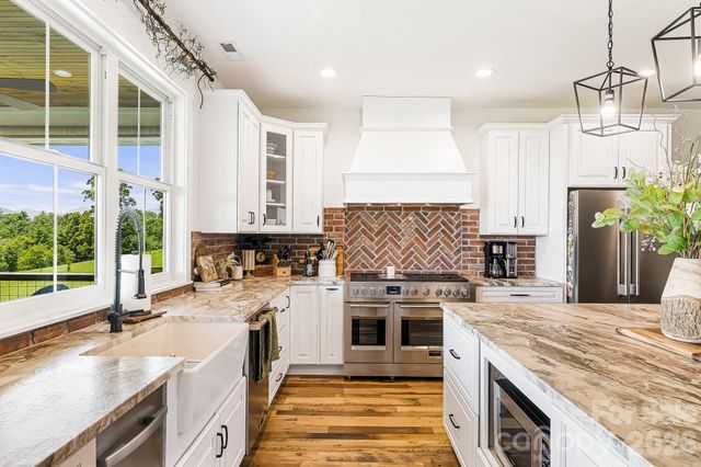 615 Don Felmet Road, Marshall, NC 28753