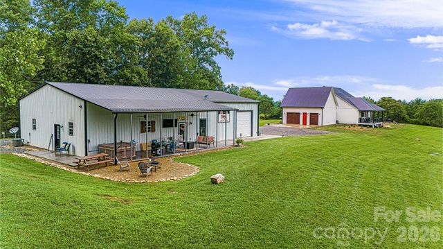 615 Don Felmet Road, Marshall, NC 28753