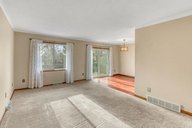 38 Fremont Drive S, Fargo, ND 58103