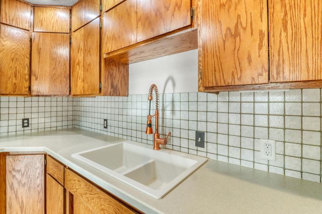 38 Fremont Drive S, Fargo, ND 58103