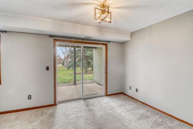 38 Fremont Drive S, Fargo, ND 58103