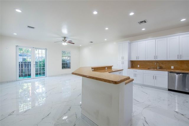 819 SW 7th Avenue 819, Fort Lauderdale, FL 33315