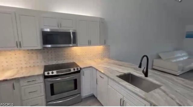 17658 Osprey Inlet CT, Fort Myers, FL 33908