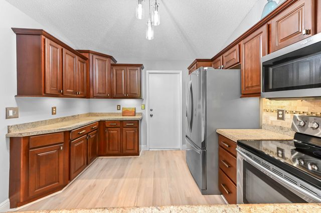 7615 Red Ruby Drive, Delray Beach, FL 33446