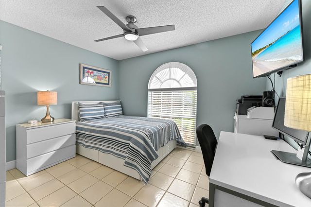 7615 Red Ruby Drive, Delray Beach, FL 33446