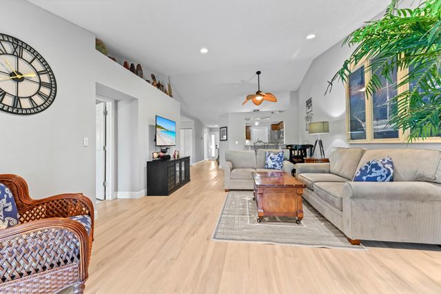 7615 Red Ruby Drive, Delray Beach, FL 33446