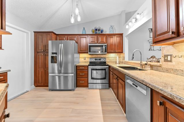 7615 Red Ruby Drive, Delray Beach, FL 33446