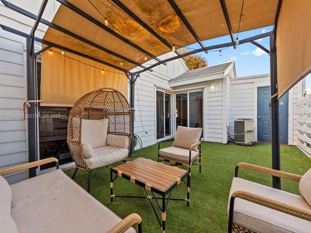 13737 SW 149th Cir Ln 1-45, Miami, FL 33186