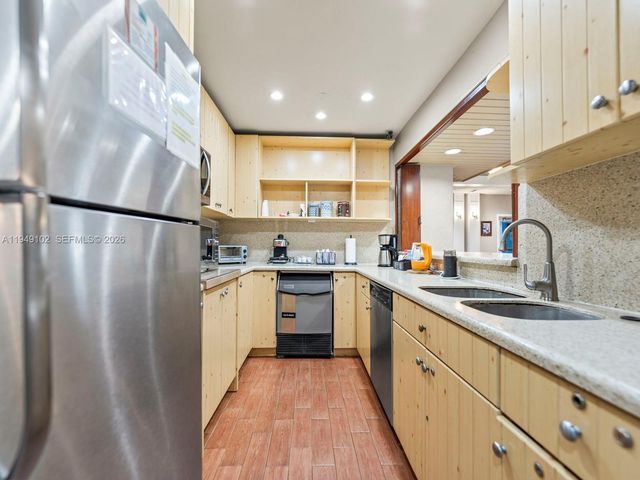 13737 SW 149th Cir Ln 1-45, Miami, FL 33186