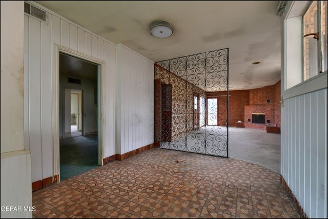 2420 HAWLEY Circle, El Paso, TX 79903