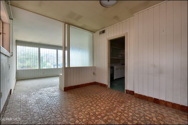 2420 HAWLEY Circle, El Paso, TX 79903