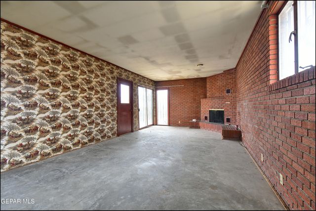 2420 HAWLEY Circle, El Paso, TX 79903