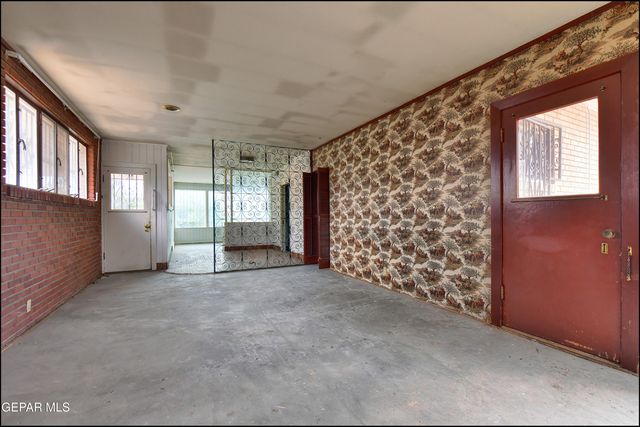 2420 HAWLEY Circle, El Paso, TX 79903