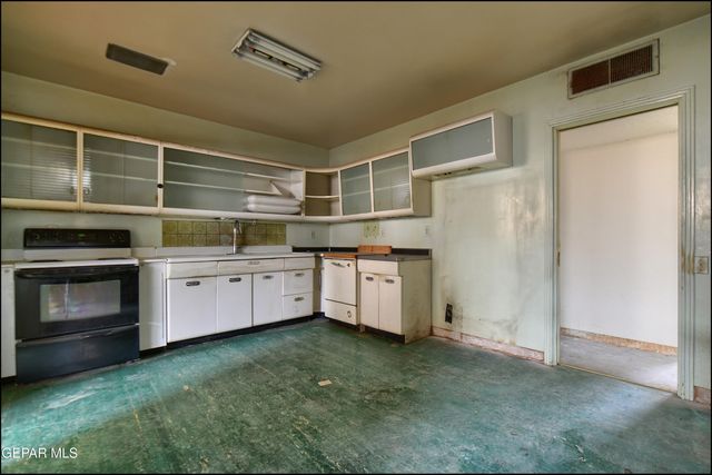 2420 HAWLEY Circle, El Paso, TX 79903