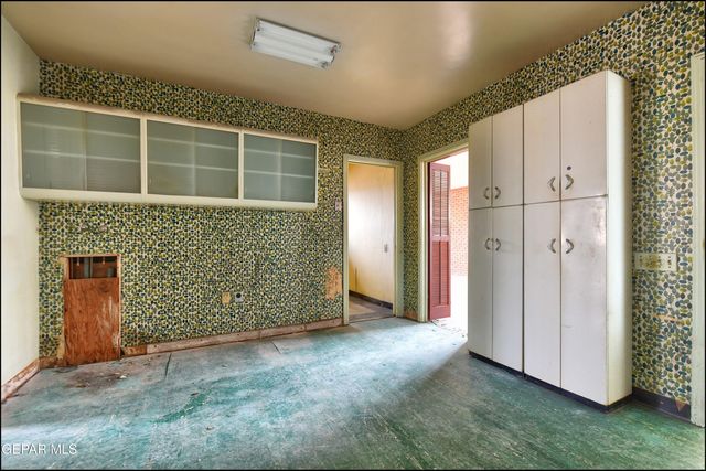 2420 HAWLEY Circle, El Paso, TX 79903