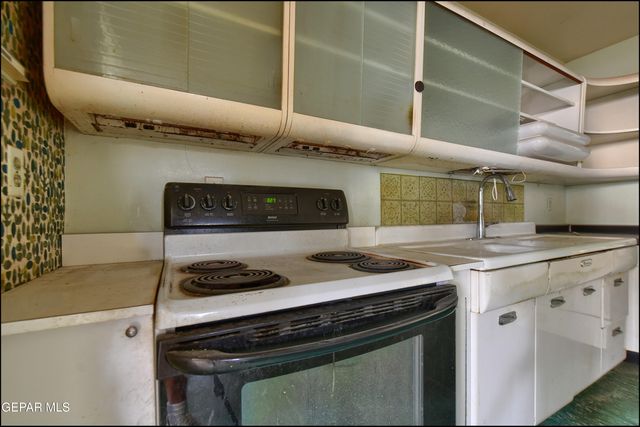 2420 HAWLEY Circle, El Paso, TX 79903
