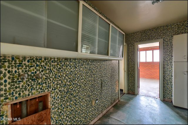 2420 HAWLEY Circle, El Paso, TX 79903