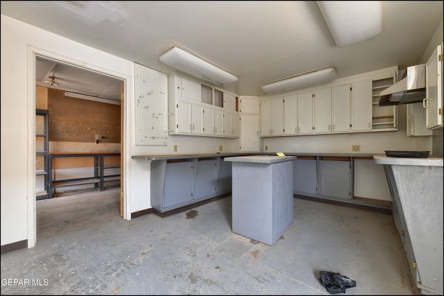 2420 HAWLEY Circle, El Paso, TX 79903