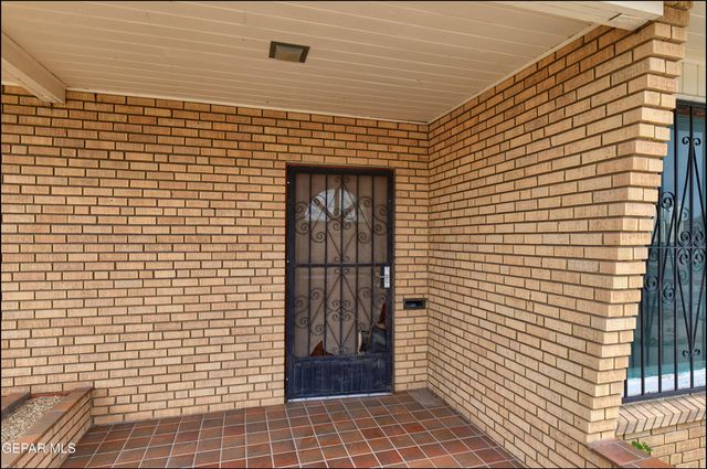 2420 HAWLEY Circle, El Paso, TX 79903