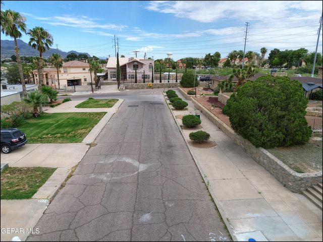2420 HAWLEY Circle, El Paso, TX 79903