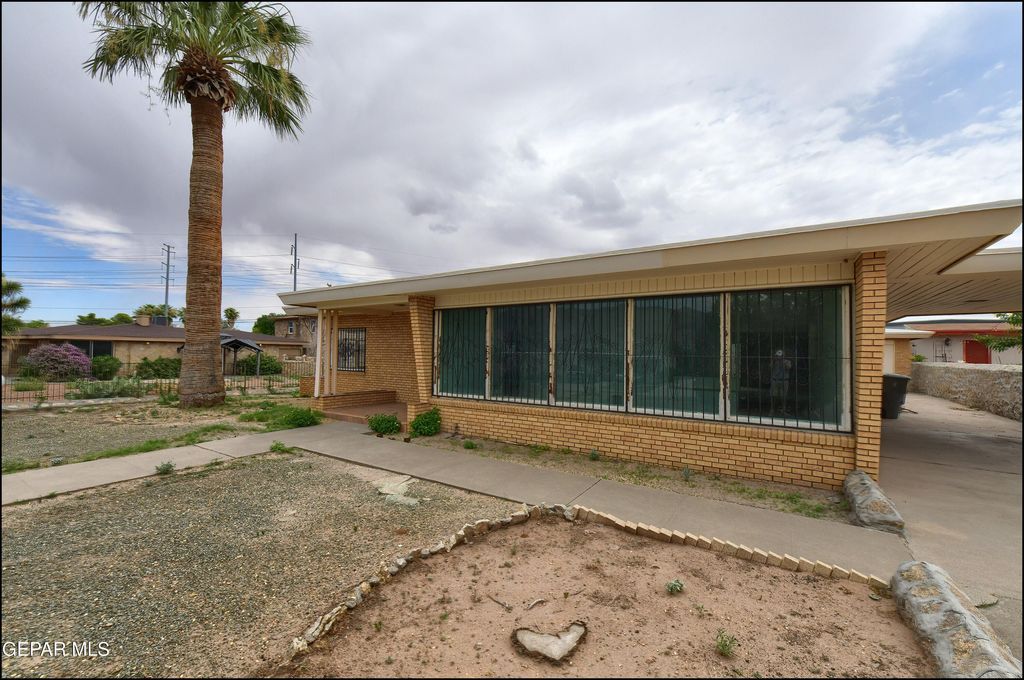 2420 HAWLEY Circle, El Paso, TX 79903