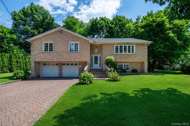 18 Carlyle Place, Hartsdale, NY 10530