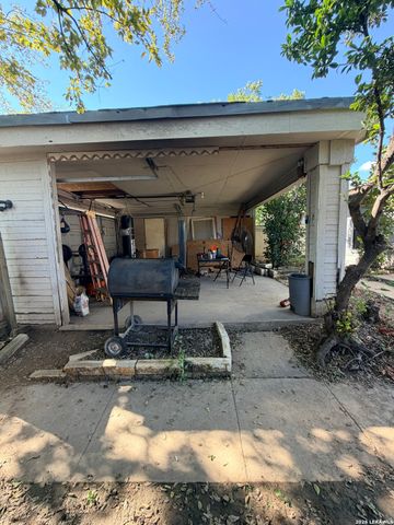 11751 COUNTRY SPRINGS ST, San Antonio, TX 78249
