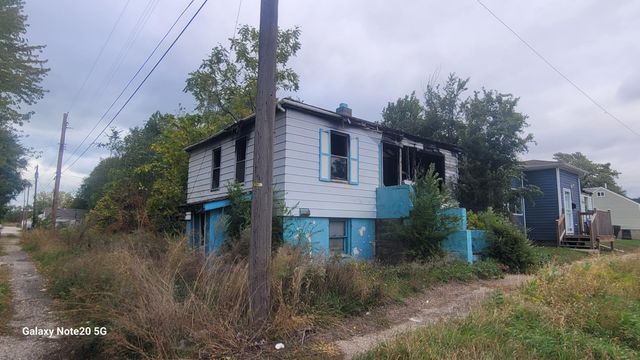 824 E 15th Avenue, Gary, IN 46407