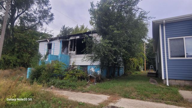 824 E 15th Avenue, Gary, IN 46407