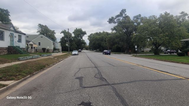 824 E 15th Avenue, Gary, IN 46407